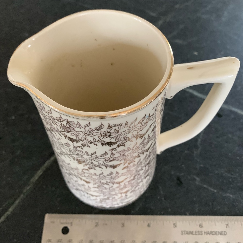 SADLER | Vintage Gold Patterned Pitcher | Floral Pattern - Picture 8 of 9